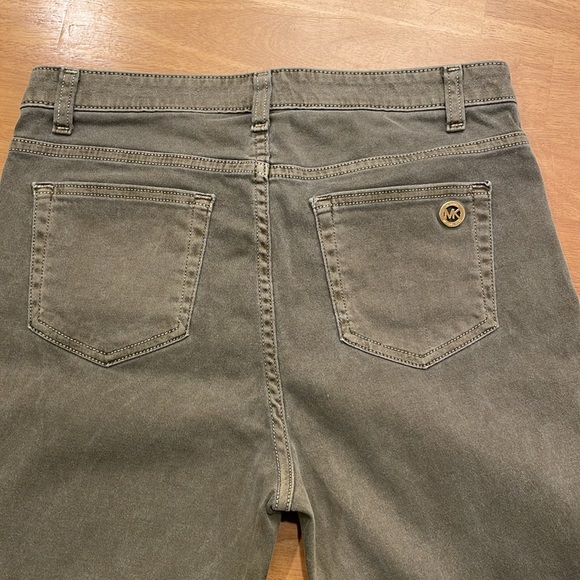 Michael Kors Izzy Cropped Skinny Jeans Size 10 MK logo  stretch Army Green Denim - Picture 5 of 9